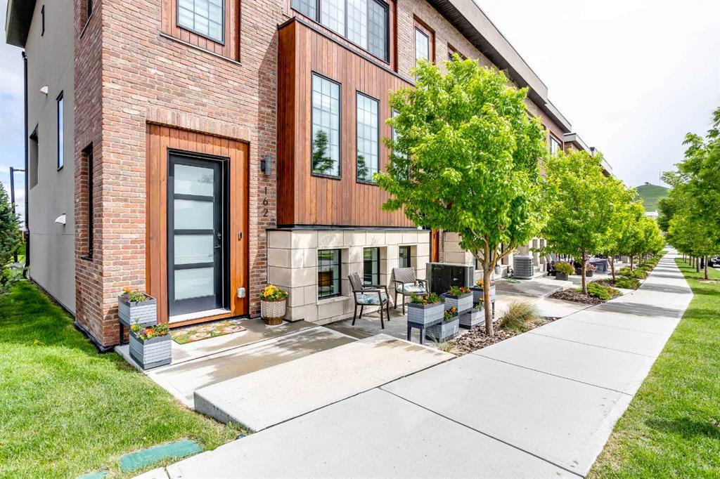 Picture for 162 Greenbriar Way NW