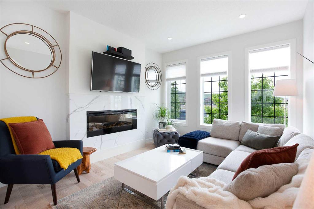 Picture for 162 Greenbriar Way NW