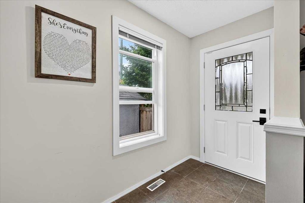 Picture for 39 Bridlewood Avenue SW