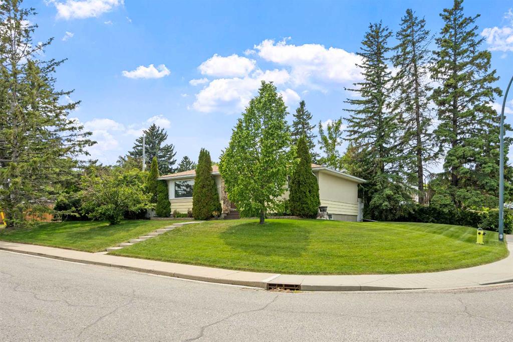 Picture for 6215 Thorncliffe Drive NW