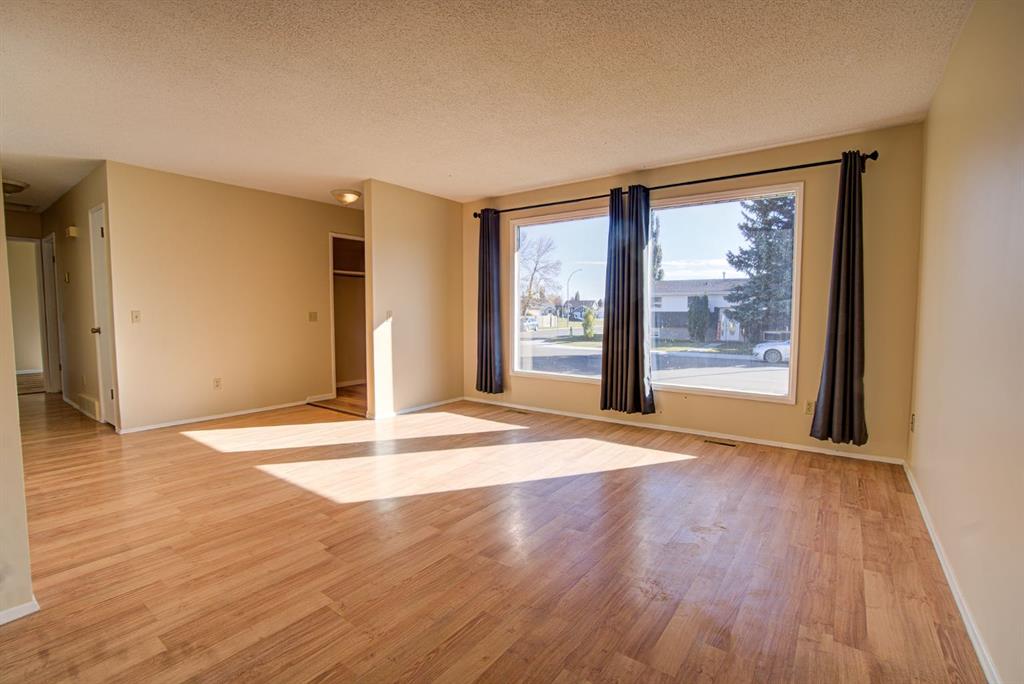 Picture for 22 Westrose Avenue  https://www.cirrealty.ca/reb/creb/75/A2263575_12.jpg