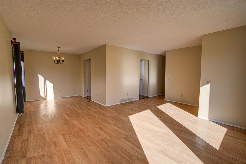 Picture for 22 Westrose Avenue  https://www.cirrealty.ca/reb/creb/75/A2263575_14.jpg