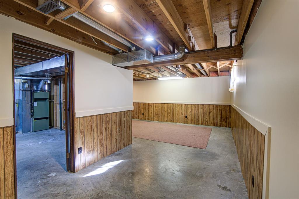 Picture for 22 Westrose Avenue  https://www.cirrealty.ca/reb/creb/75/A2263575_27.jpg