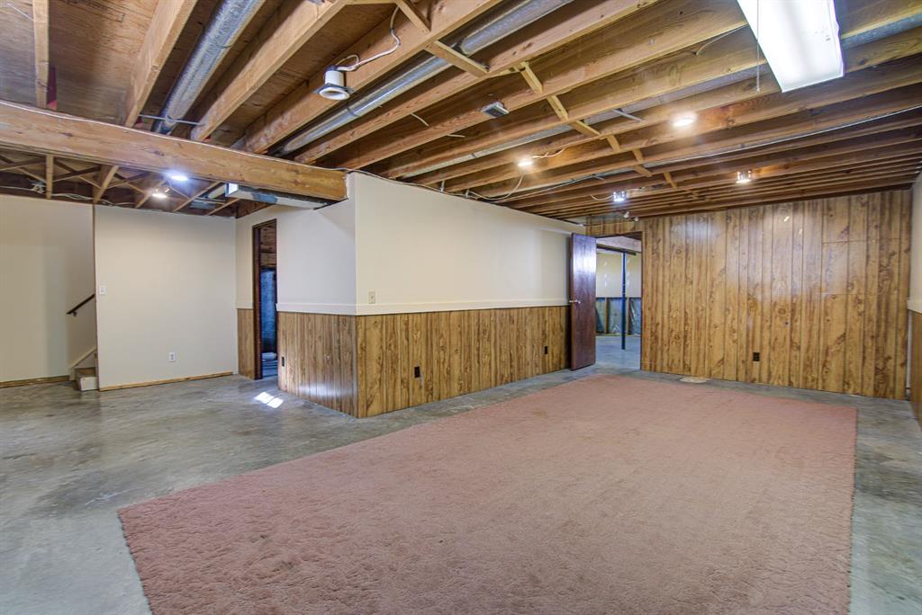 Picture for 22 Westrose Avenue  https://www.cirrealty.ca/reb/creb/75/A2263575_28.jpg