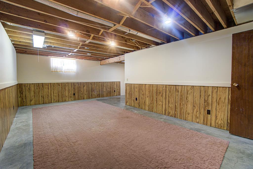 Picture for 22 Westrose Avenue  https://www.cirrealty.ca/reb/creb/75/A2263575_29.jpg