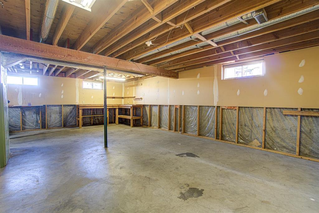 Picture for 22 Westrose Avenue  https://www.cirrealty.ca/reb/creb/75/A2263575_30.jpg