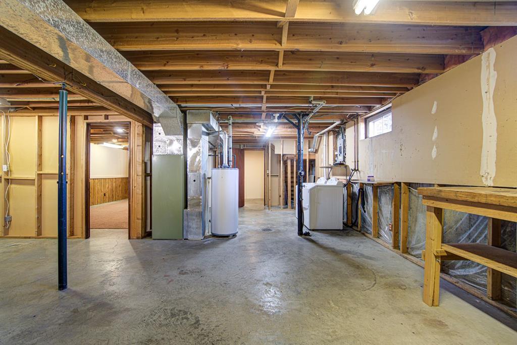 Picture for 22 Westrose Avenue  https://www.cirrealty.ca/reb/creb/75/A2263575_32.jpg