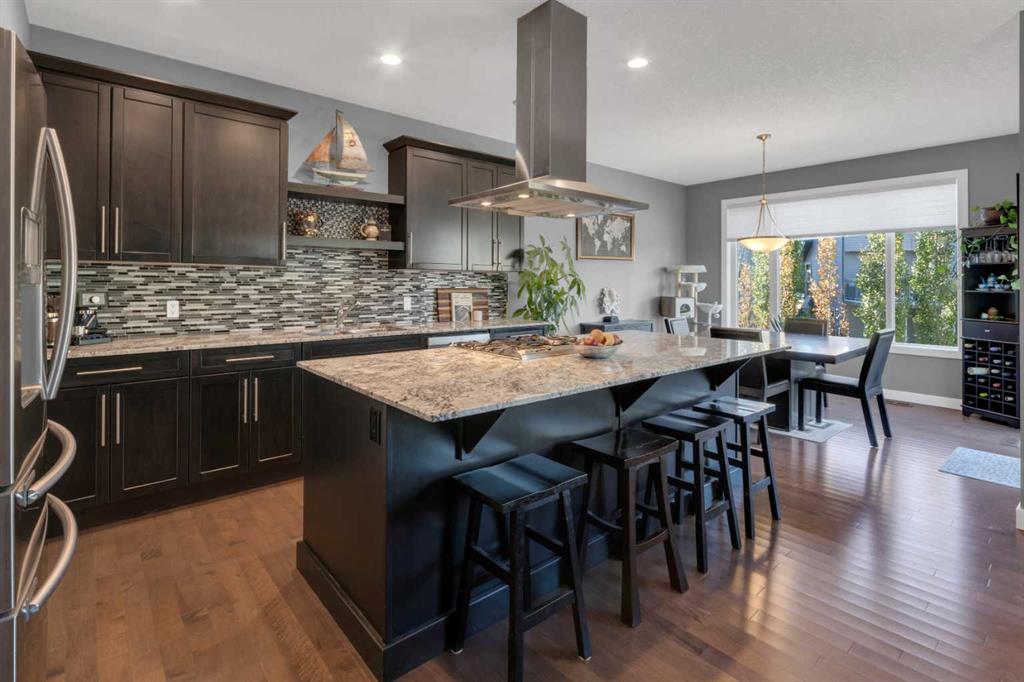 Picture for 51 Sunset Court  https://www.cirrealty.ca/reb/creb/75/A2266875_10.jpg