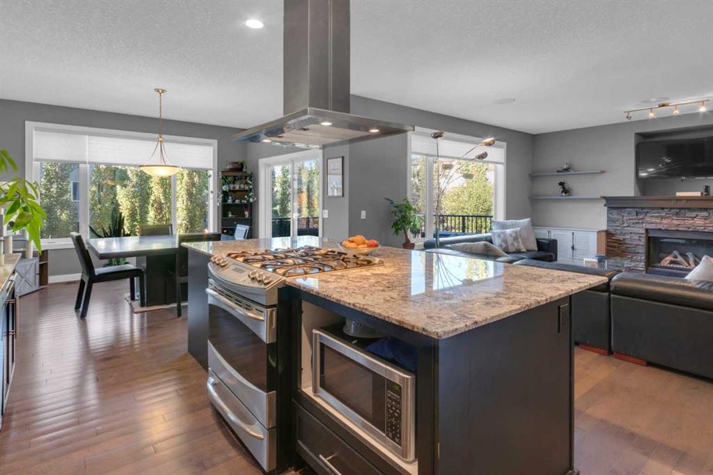 Picture for 51 Sunset Court  https://www.cirrealty.ca/reb/creb/75/A2266875_11.jpg