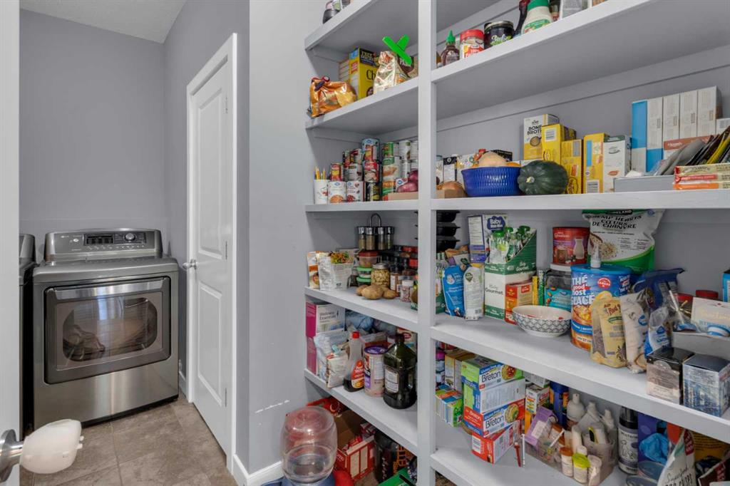 Picture for 51 Sunset Court  https://www.cirrealty.ca/reb/creb/75/A2266875_15.jpg