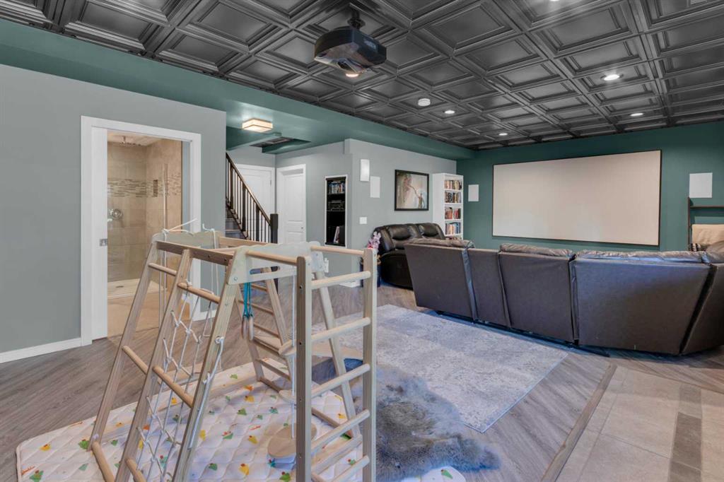 Picture for 51 Sunset Court  https://www.cirrealty.ca/reb/creb/75/A2266875_25.jpg