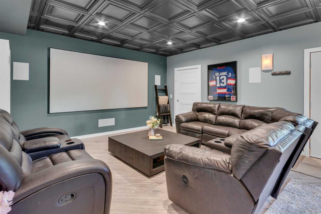 Picture for 51 Sunset Court  https://www.cirrealty.ca/reb/creb/75/A2266875_27.jpg