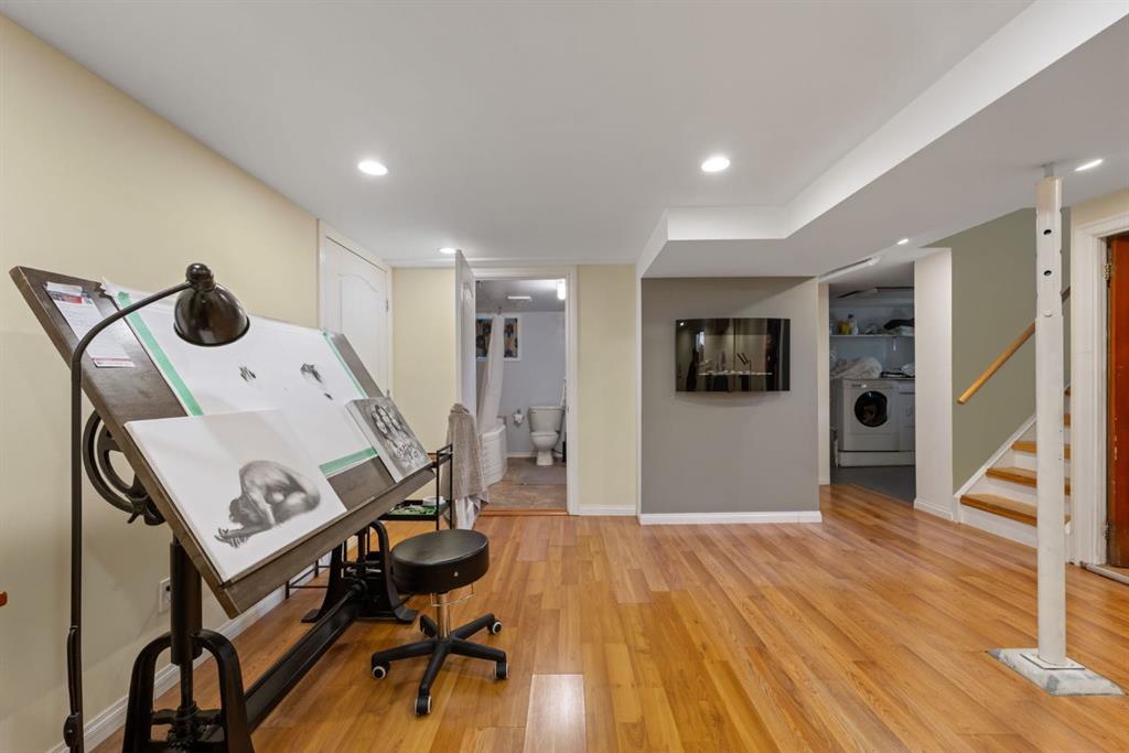 Picture for 315 12 Avenue NW https://www.cirrealty.ca/reb/creb/75/A2267675_19.jpg