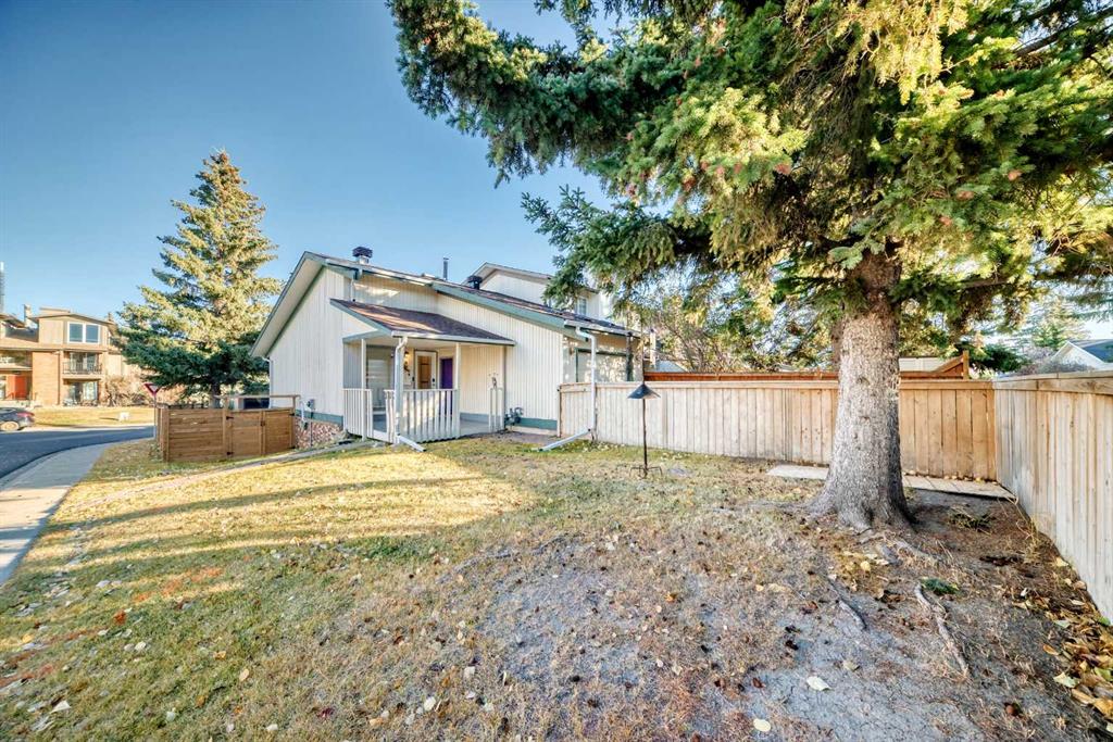 Picture for 303 Coach Side Road SW