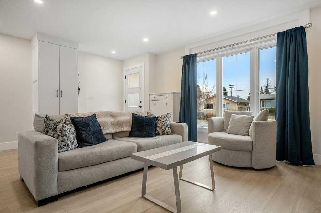 Picture for 108 Sackville Drive SW