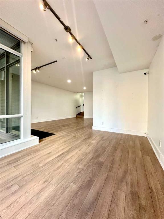 Picture for 607 Confluence Way SE