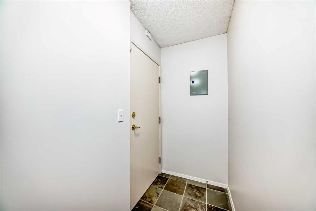 Picture for 301, 235 15 Avenue SW