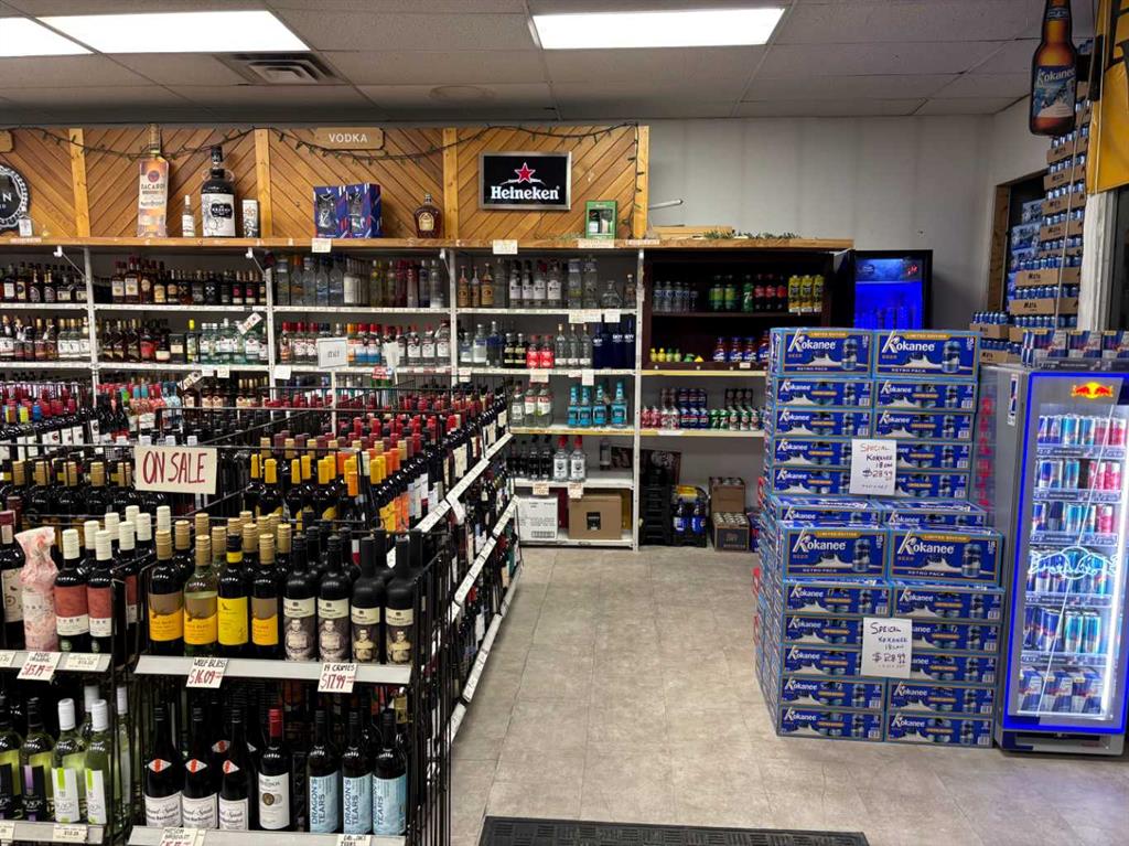 Picture for 428 16 Avenue NE