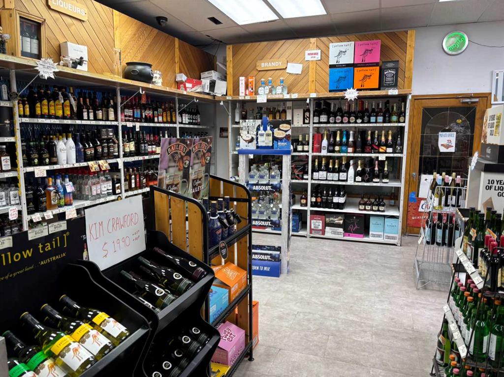 Picture for 428 16 Avenue NE