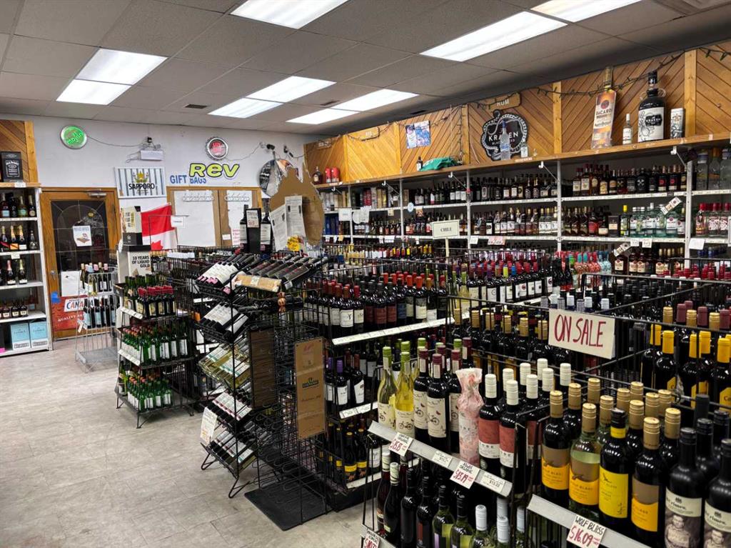 Picture for 428 16 Avenue NE