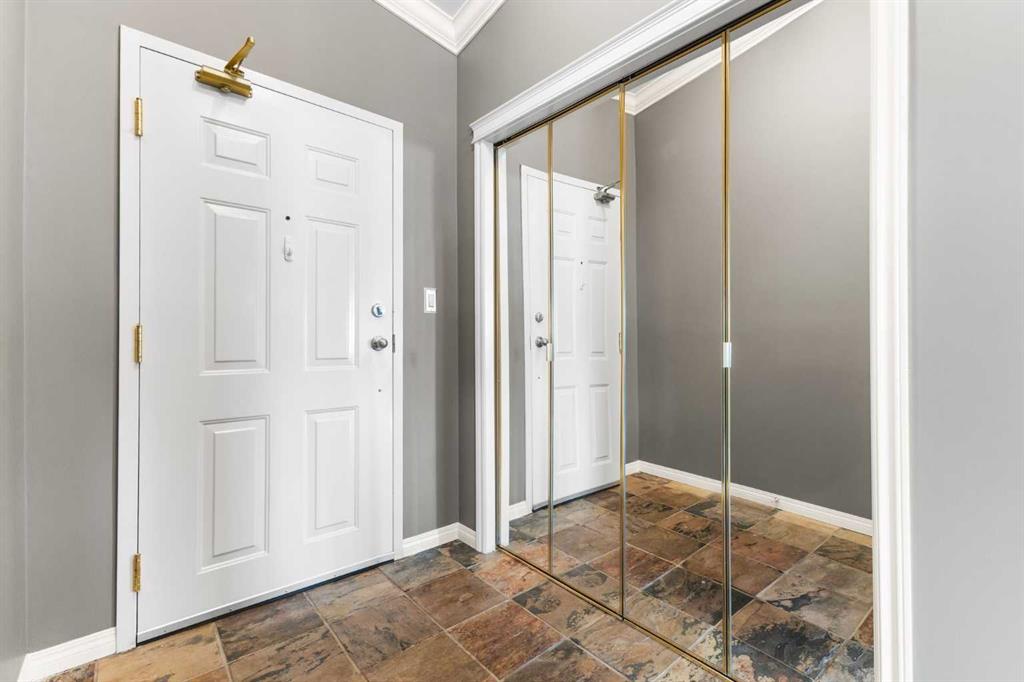 Picture for 503, 2422 Erlton Street SW