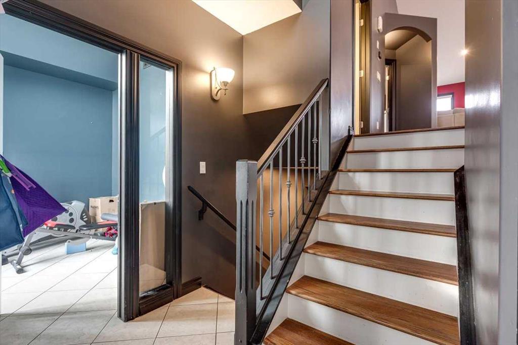 Picture for 114 Jenner Crescent 