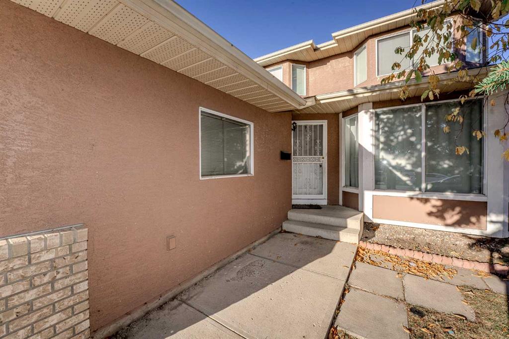 Picture for 4 Del Ray Crescent NE