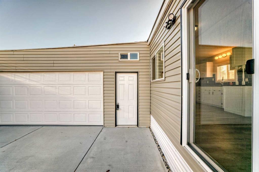 Picture for 27, 2106 50 Street SE