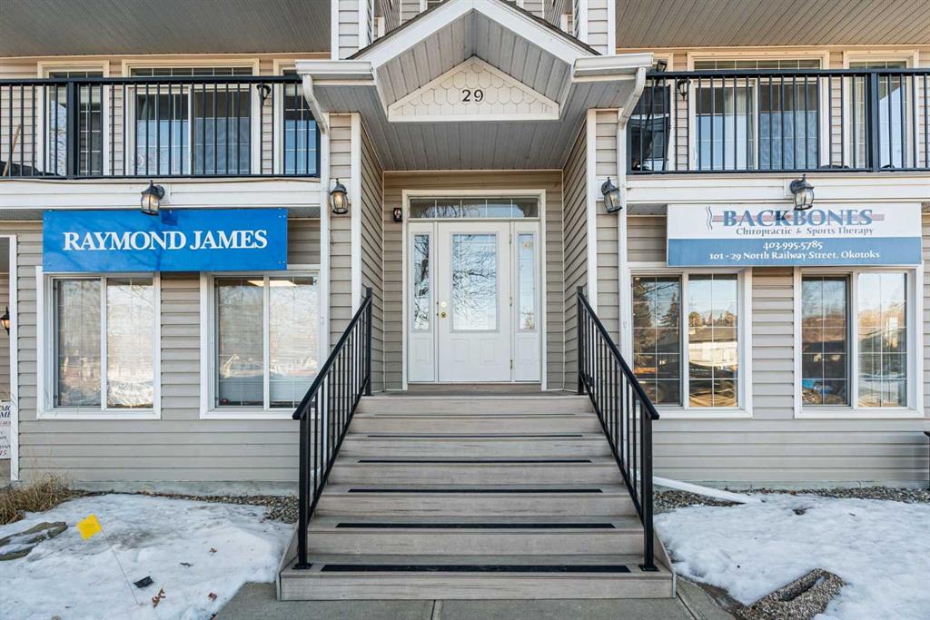 Picture for 303, 29 N Railway Street N