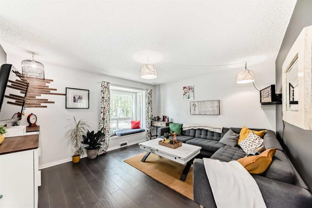 Picture for 12 Taraglen Road NE