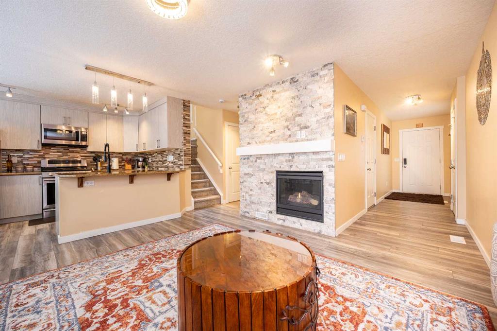 Picture for 60 Covecreek Mews NE