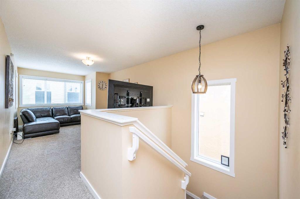 Picture for 60 Covecreek Mews NE