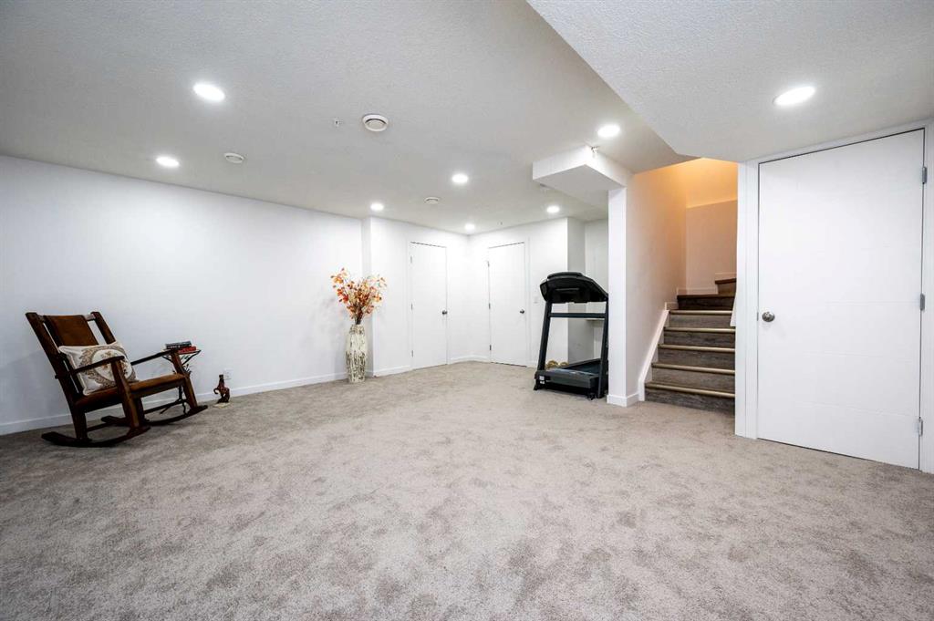 Picture for 60 Covecreek Mews NE