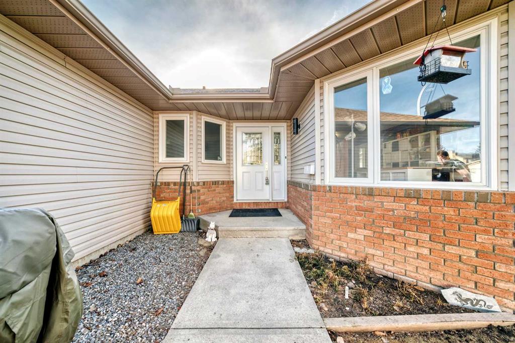 Picture for 7 Sunset Crescent 