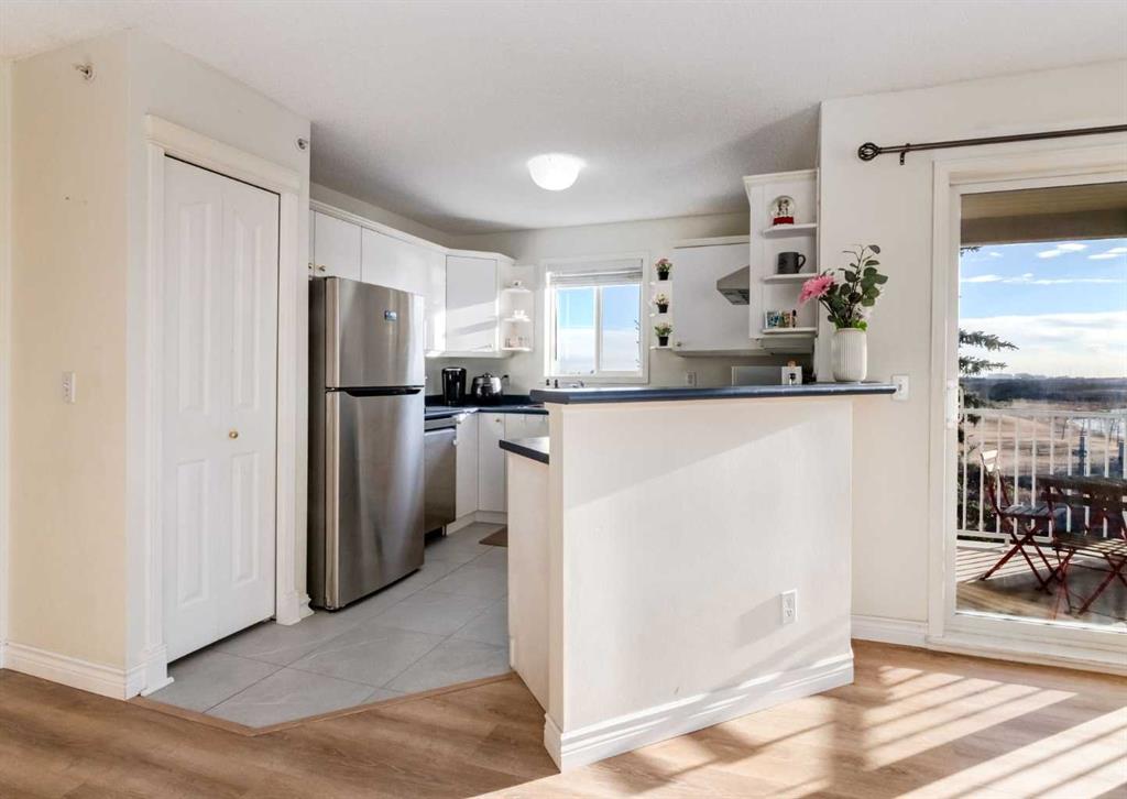 Picture for 418, 3000 Somervale Court SW