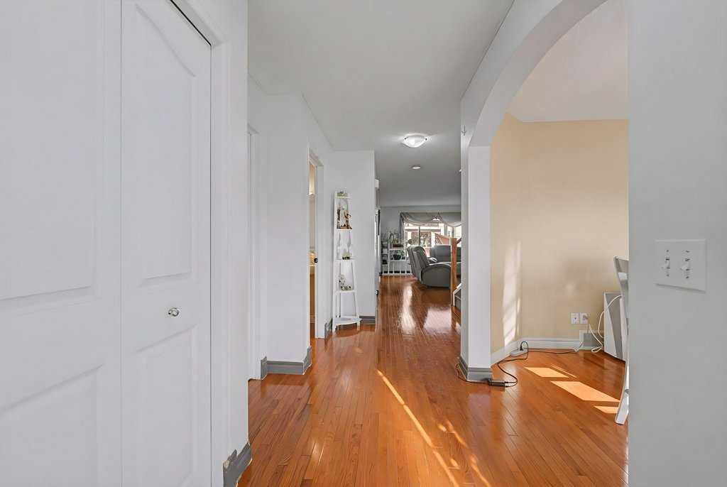 Picture for 284 Hawkmere View 