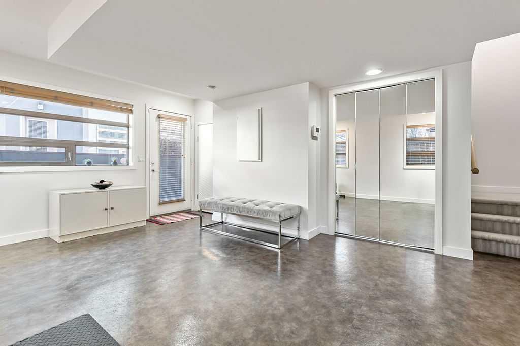 Picture for 2, 1927 26A Street SW