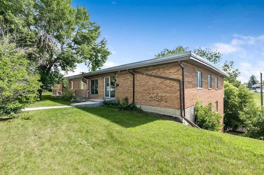 Picture for 205, 4328 4 Street NW