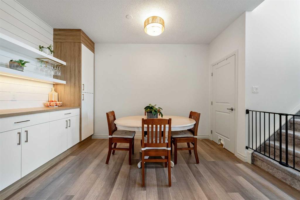 Picture for 522 River Heights Crescent 