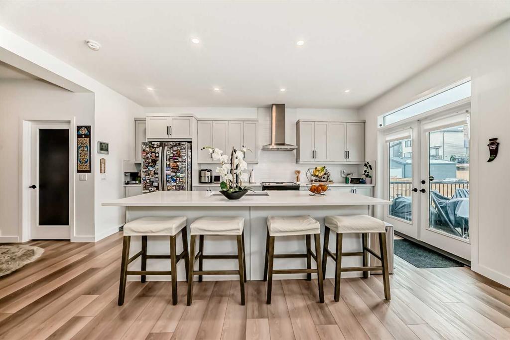 Picture for 385 Edith Road NW