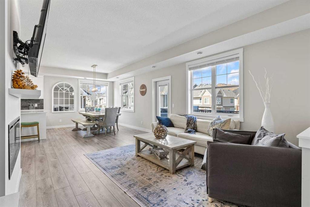 Picture for 306 Cranbrook Walk SE