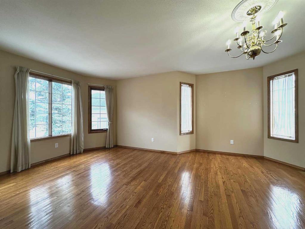 Picture for 59 Edgebrook Circle NW