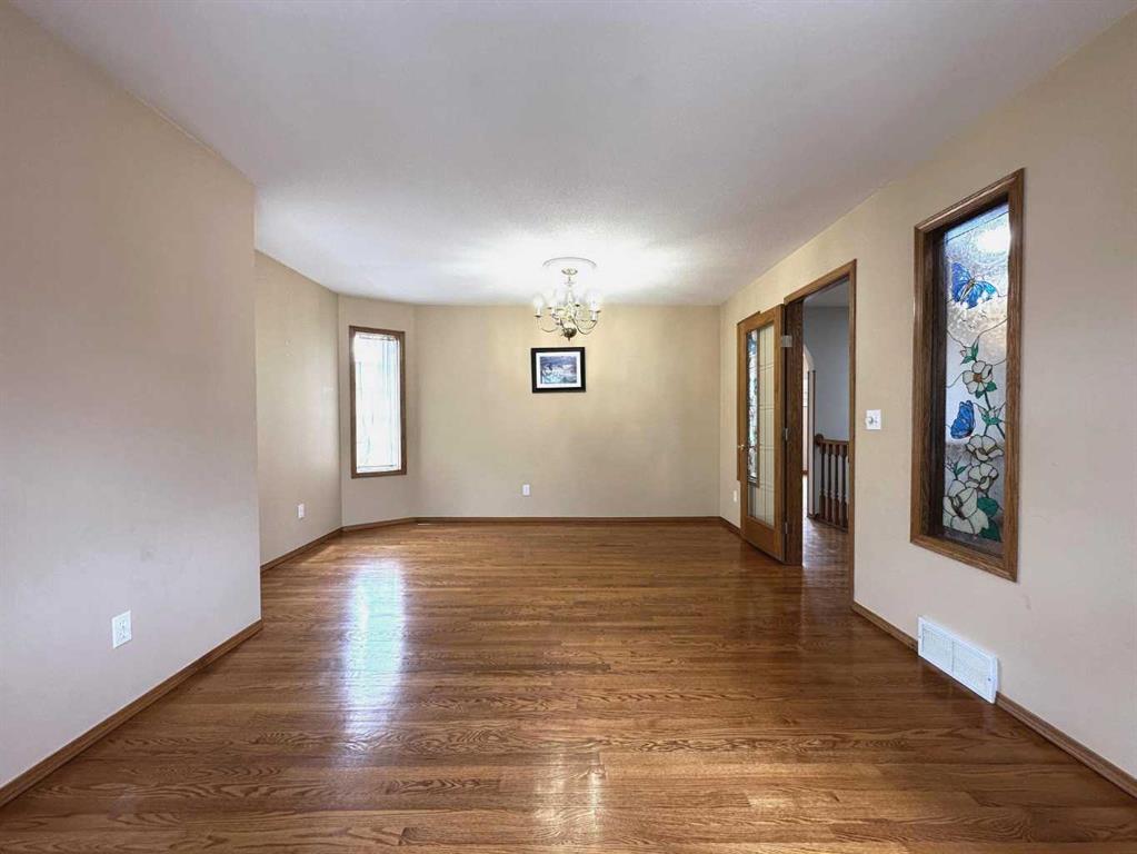 Picture for 59 Edgebrook Circle NW