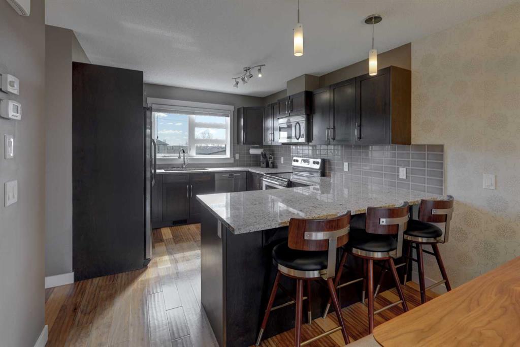 Picture for 208 Covecreek Circle NE