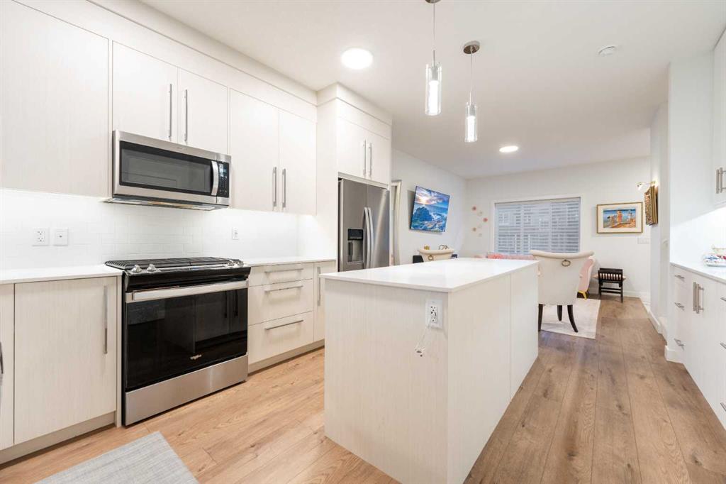 Picture for 7411 202 Avenue SE
