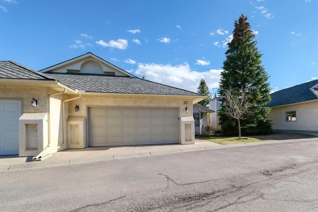 Picture for 37 Edgepark Villas NW