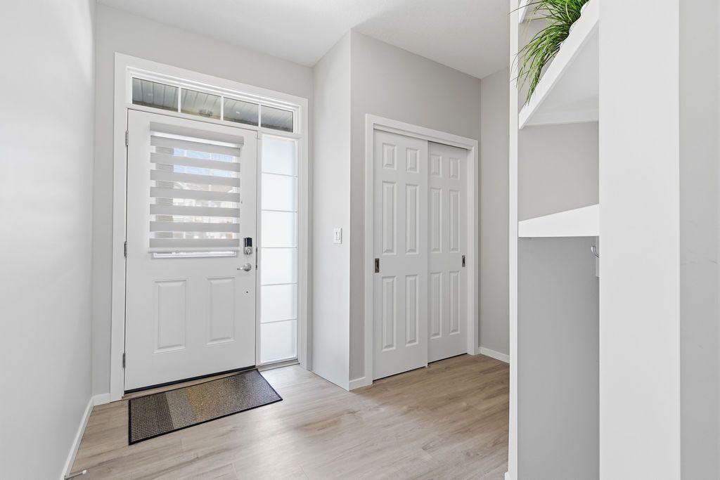 Picture for 115 Yorkville Road SW