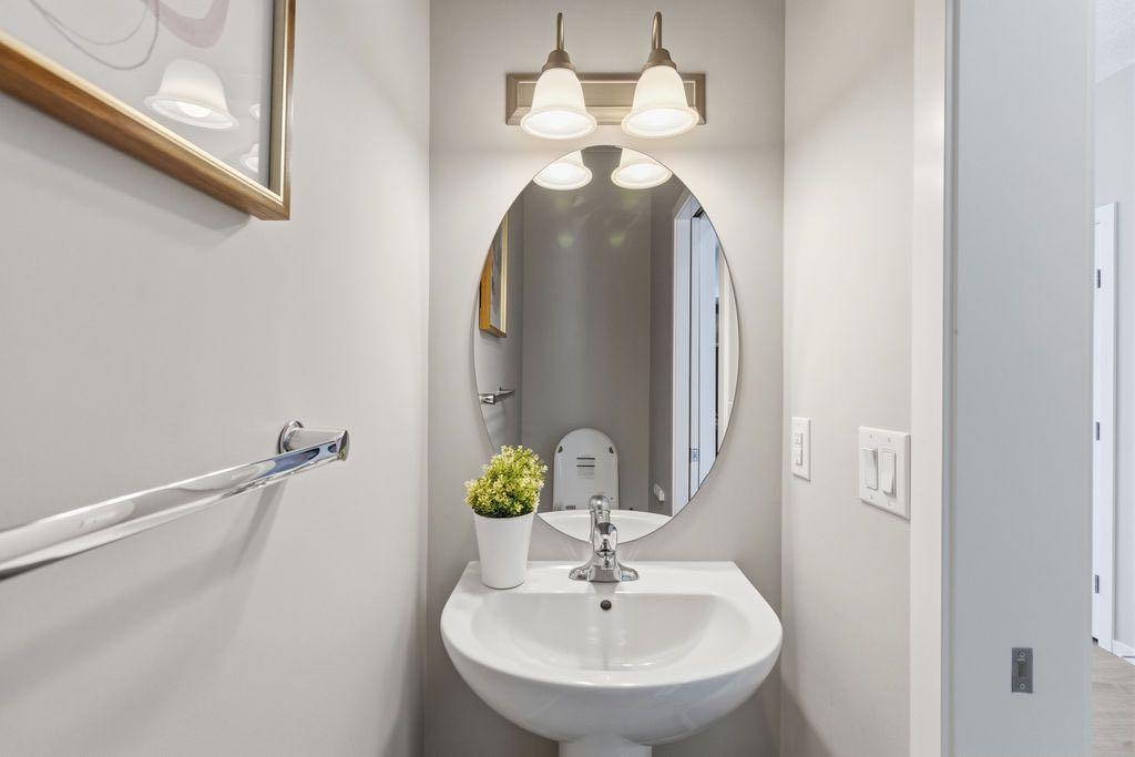Picture for 115 Yorkville Road SW