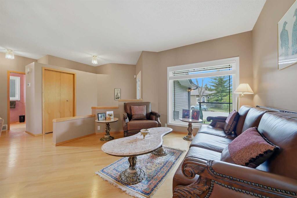 Picture for 52 Edgebrook Rise NW