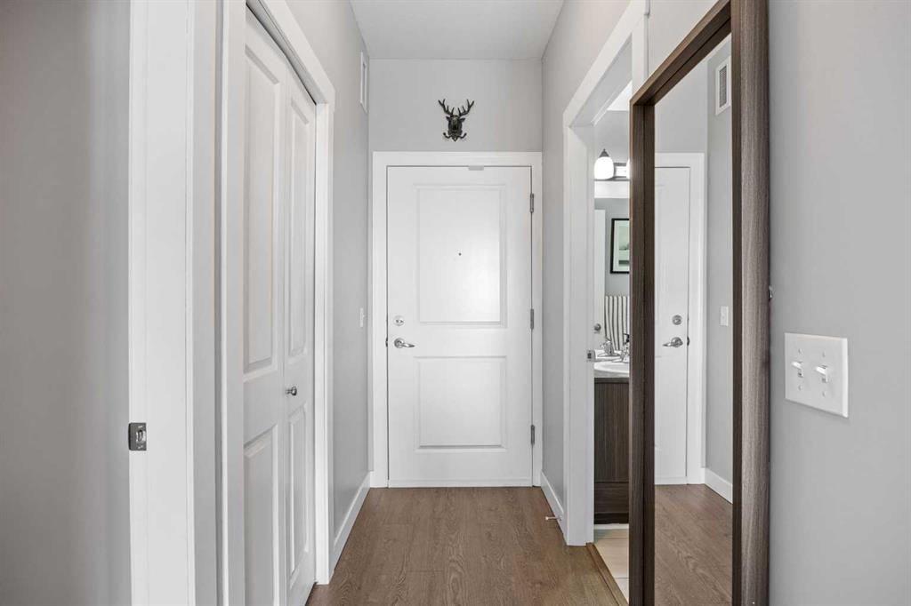 Picture for 414, 117 Copperpond Common 